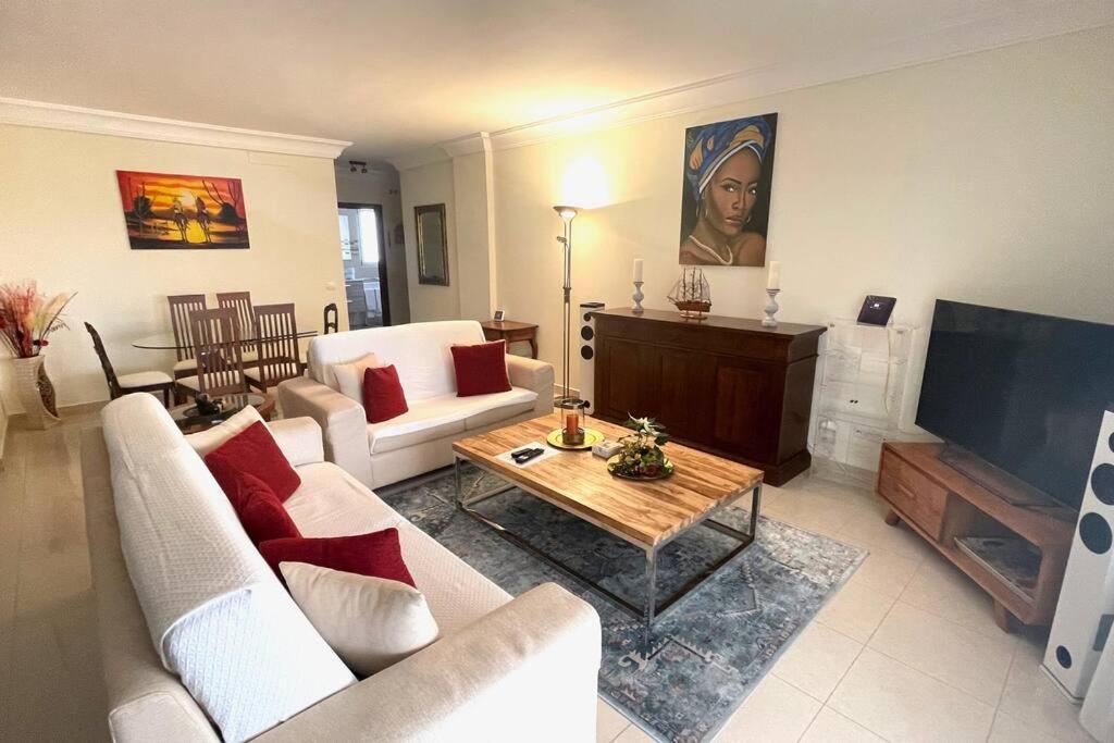 Luxurioese Duplex Ferienwohnung In Sehr Ruhiger Wohnanlage Mit Meerblick Palm-mar Exteriör bild