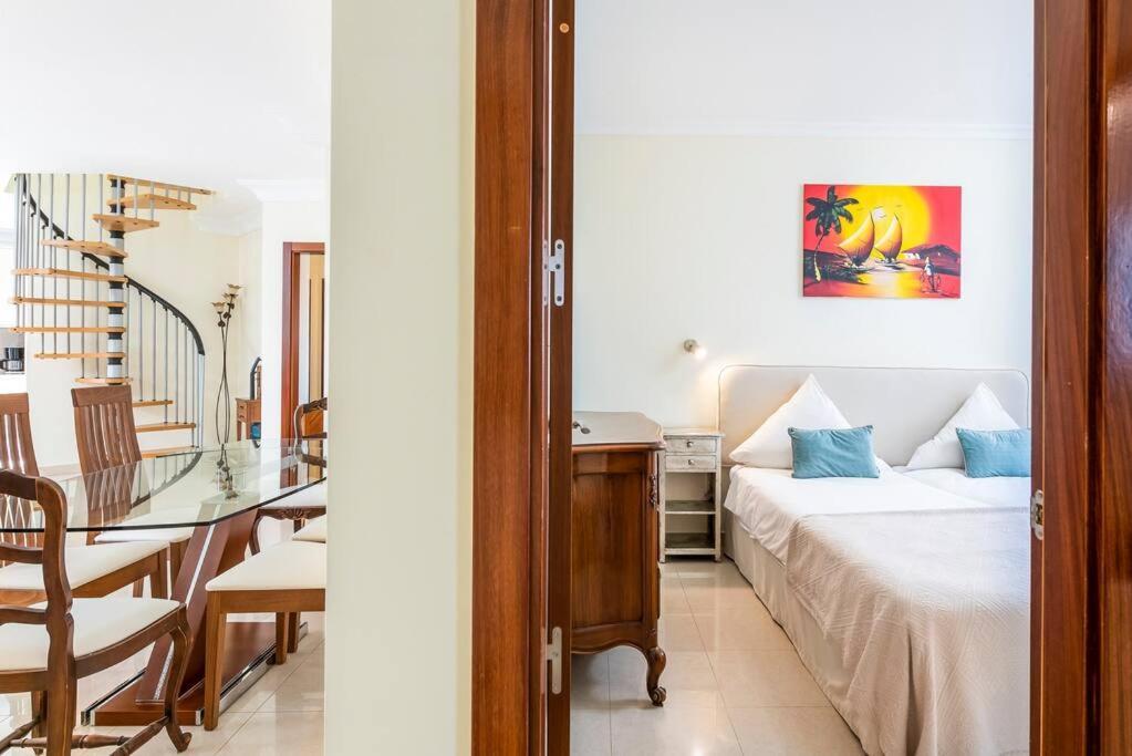 Luxurioese Duplex Ferienwohnung In Sehr Ruhiger Wohnanlage Mit Meerblick Palm-mar Exteriör bild